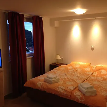 Apartments Orchidea 1